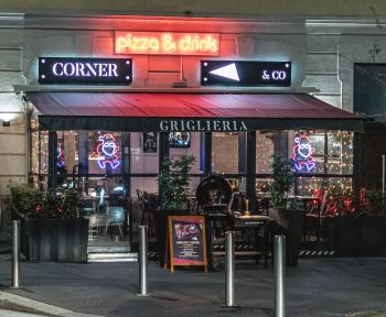 3 Corner Natale Min